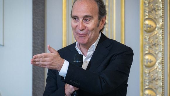 Au pied de la tour Eiffel, Xavier Niel met la main sur un lot d’appartements dans un immeuble cossu du Champ-de-Mars