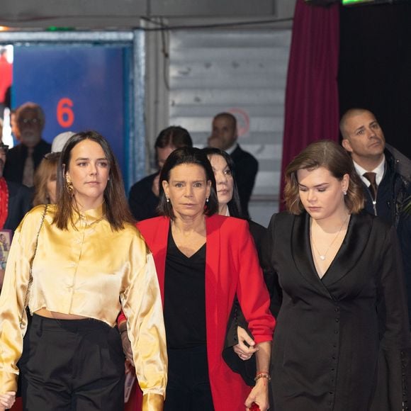Exclusif - La princesse Stéphanie de Monaco est entourée par ses filles, Pauline Ducruet et Camille Gottlieb - Dernière représentation suivie de la remise des prix de la 9ème édition de la "New Generation" à Monaco le 2 février 2020. Pauline Ducruet préside en collaboration avec sa mère, la princesse Stéphanie, ce Festival. La "New Generation" est une compétition pour de jeunes artistes présentée par le Festival International du Cirque de Monte-Carlo. © Olivier HuitelPRM/Bestimage