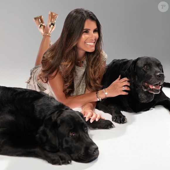 Karine Ferri fait son maximum pour venir en aide aux animaux et elle partage souvent des photos de ses chiens.
