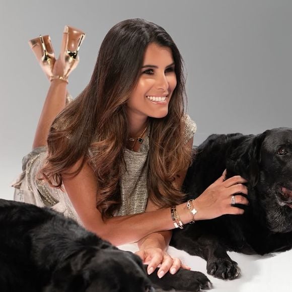 Karine Ferri fait son maximum pour venir en aide aux animaux et elle partage souvent des photos de ses chiens.