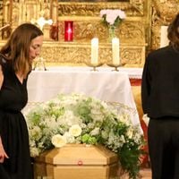 Recueillement à Ramatuelle pour Chantal Nobel : ses filles Alexandra et Anne-Charlotte racontent leur maman, son ex-compagnon, ancien jet-setteur, aussi