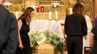 Recueillement à Ramatuelle pour Chantal Nobel : ses filles Alexandra et Anne-Charlotte racontent leur maman, son ex-compagnon, ancien jet-setteur, aussi