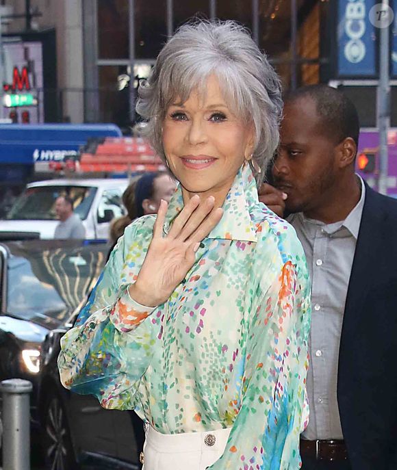 Jane Fonda arrive à l'émission "Good Morning America" à New York, le 19 juillet 2022. Photo par Bestimage