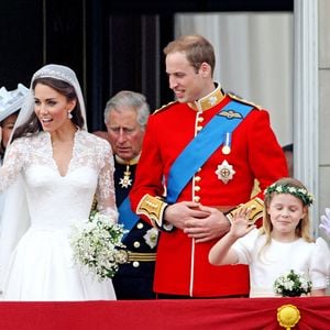 Aujourd'hui marque le quinzième anniversaire de mariage de Kate Middleton et du prince William.

Camilla Parker Bowles, duchesse de Cornouailles, le prince Charles, prince de Galles - La famille royale britannique au balcon lors du mariage du prince William et Catherine Kate Middleton.
Royalportraits Europe/Bernard Rubsamen / Bestimage
