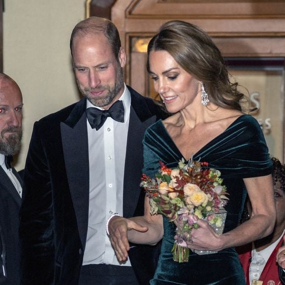 Le prince William, prince de Galles, et Catherine (Kate) Middleton, princesse de Galles, quittent le "Royal Variety Performance 2025" au Royal Albert Hall à Londres