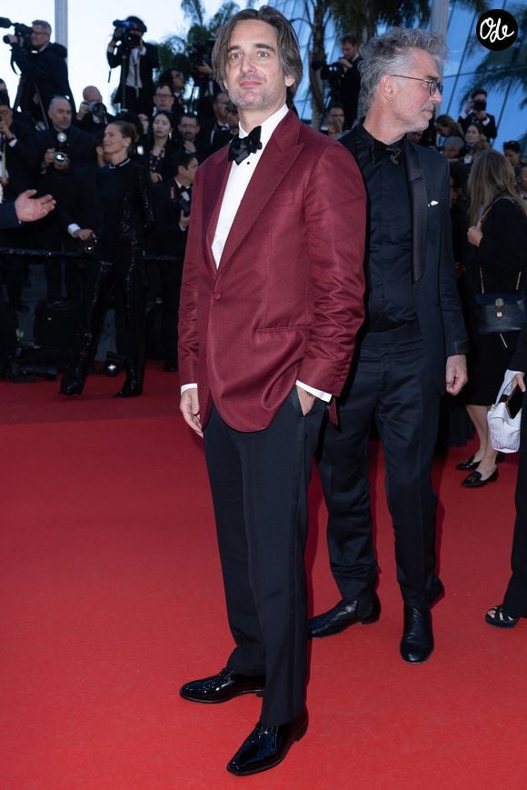 Yapluka prévoit une quinzaine de longs-métrages en cinq à sept ans.

Dimitri Rassam - Montée des marches du film « Histoires parallèles » lors du 79ème Festival International du Film de Cannes, le 14 mai 2026. © Olivier Borde / Bestimage