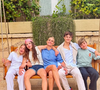 Jules et Rose sont allés vivre ailleurs dans le cadre de leurs études.

Elodie Gossuin et Bertrand Lacherie parents de deux paires de jumeaux : Rose et Jules ainsi que Joséphine et Léonard.