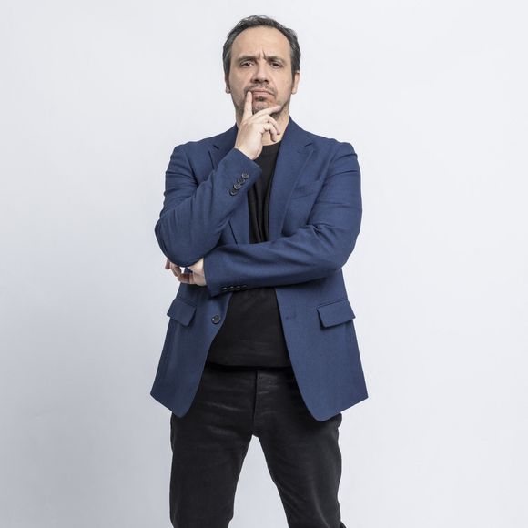 Exclusif -  Alexandre Astier - Jour 2 - Studio - Enregistrement de l'émission "Le grand restaurant,  la guerre de l’étoile », diffusée le 15 décembre sur M6
© Cyril Moreau / Bestimage