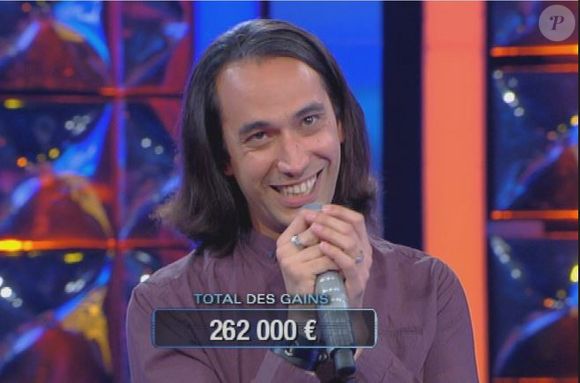 Hervé dans "N'oubliez pas les paroles" sur France 2, en 2016