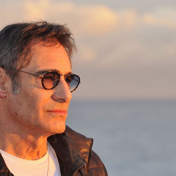 Depuis plusieurs années, il est l'heureux propriétaire d'une splendide demeure de l'autre côté de la Méditerranée, au Maroc.

Gérard Lanvin pose à Nice pour la promotion de son film "Amitiés sincères" le 15 janvier 2013.

©Bestimage