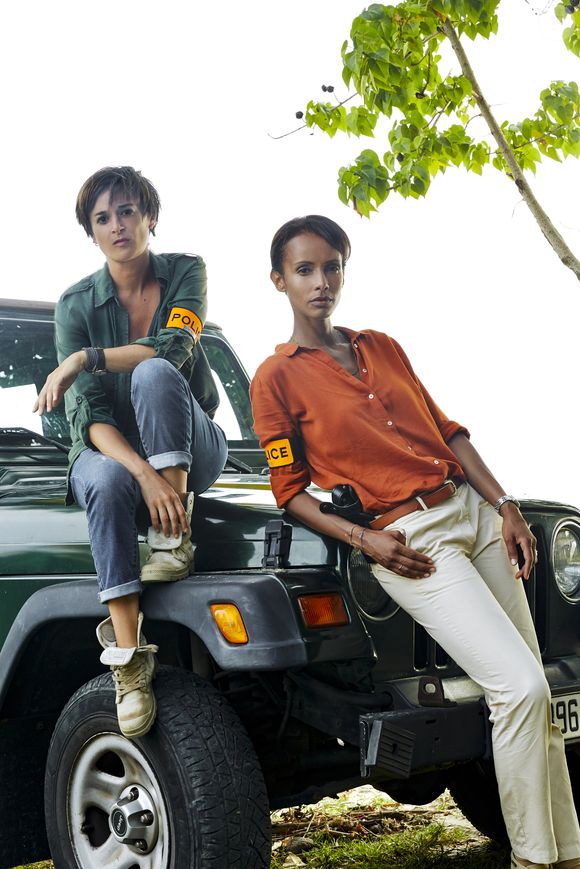 "Donc on va faire un beau final en saison 8 qui va durer 4 épisodes et qui sera tourné en 2026". 

Exclusif - Béatrice De la Boulaye et Sonia Rolland sur le tournage de la série "Tropiques criminels" en Martinique diffusée le 22 novembre sur France 2. Le 8 mai 2019
© Sylvie Castioni / Bestimage