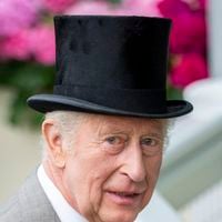 Penser à l'après sans lui... Charles III s'organise et inclut Meghan et Harry, un détail majeur va être modifié
