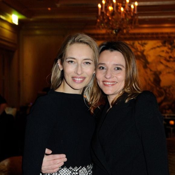 Alexandra Golovanoff et la directrice des programmes de Paris Première Anais Bouton de Moulins lors de la soiree de lancement du cocktail 'Le Golo' à l'hôtel Le Bristol. Paris, le 25 février 2013.