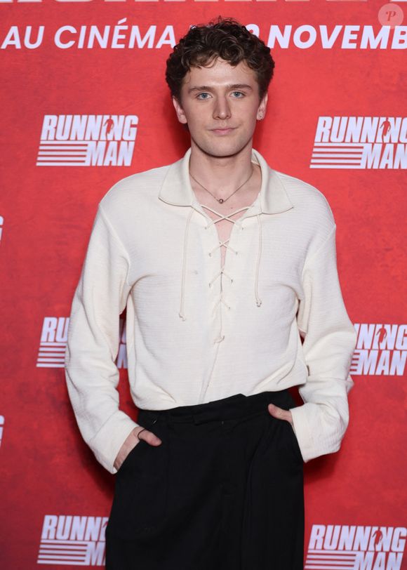 Ces absences succesives rappellent la difficulté de cette tournée marathon pour les académiciens, dont les organismes sont mis à rude épreuve chaque soir sur scène.

Bastiaan ("Star Academy 2025") lors de la première de "Running Man" au cinéma UGC Ciné Cité Bercy à Paris le 3 novembre 2025.

© Denis Guignebourg / Bestimage