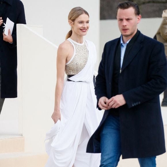 Natalia Vodianova à la sortie du défilé Christian Dior Mode Féminine Prêt-À-Porter Automne/Hiver 2025-2026 lors de la Fashion Week de Paris (PFW), à Paris, France, le 4 mars 2025. © Christophe Clovis/Bestimage
