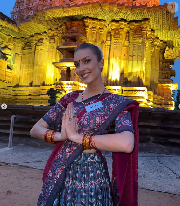 Agathe Cauet en Inde pour Miss Monde