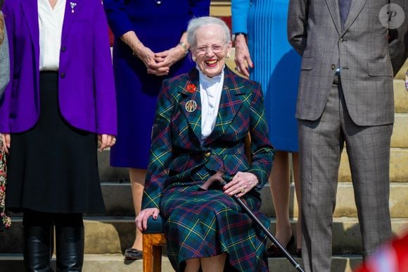 La reine Margrethe de Danemark assiste à un concert du Royal Life Guards Band dans la cour intérieure du palais de Fredensborg. Photo par Backgrid USA / Bestimage