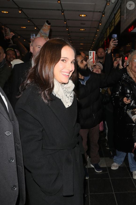Un enfant fruit de son union avec  le musicien français Tanguy Destable.
Londres, ROYAUME-UNI Natalie Portman arrive au cinéma PictureHouse à Londres. © Backgrid UK/ Bestimage