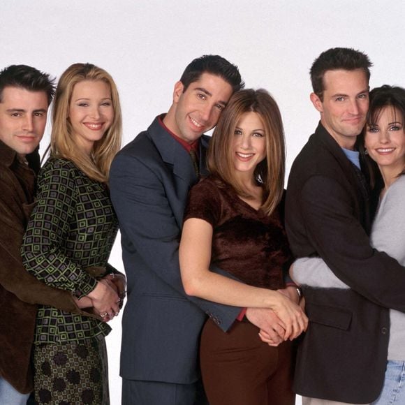 Les acteurs de « Friends » (de gauche à droite) Matt LeBlanc dans le rôle de Joey Tribbiani, Lisa Kudrow dans celui de Phoebe Buffay, David Schwimmer dans celui de Ross Geller, Jennifer Aniston dans celui de Rachel Green, Matthew Perry dans celui de Chandler Bing et Courteney Cox dans celui de Monica Geller. Photo prise en 1997. Photo de Chris Haston / Avalon/ABACAPRESS.COM