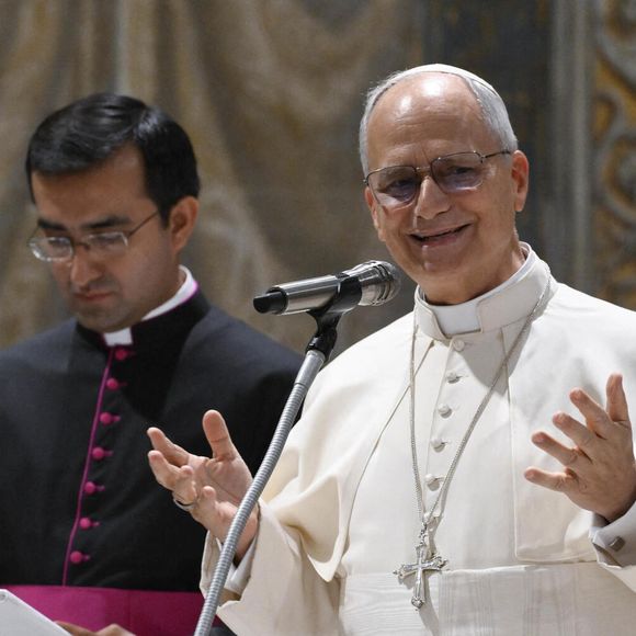 Les réservations de transports et de chambres sont notamment en forte hausse autour des dates de la visite.

3 janvier 2026, Cité du Vatican : le pape Léon XIV dans la chapelle Sixtine, où il assiste à un concert organisé à l’occasion des fêtes de Noël par le chœur de la Chapelle musicale pontificale. (Crédit photo : © ANSA via ZUMA Press / Bestimage)