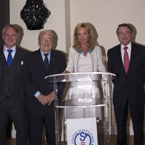 Exclusif - Guest, Jean-Joseph Pastor, la princesse Camilla de Bourbon des deux Siciles et Paul Masseron (Conseiller du gouvernement de l'Intérieur) - La princesse Camilla de Bourbon des deux Siciles lors de l'inauguration de l'association des amis du centre scientifique à Monaco le 19 février 2015 - Le Centre Scientifique de Monaco ( CSM) ,  crée en 1960 par le Prince Rainier III , est l'Agence de la Recherche Scientifique de la Principauté de Monaco . Le CSM  est surtout connu dans le monde scientifique par la qualité des travaux de ses chercheurs en biologie marine et tout particulièrement sur la biologie des coraux , mais depuis l'avènement du Prince Albert II le CSM a développé deux  nouveaux  départements très dynamiques qui entretiennent des rapports étroits avec les Universités Françaises et étrangères , l'INSERM et le CNRS : un département de Recherche Biomédicale et un Département de Recherche en Biologie Polaire  qui font tous deux une recherche d'excellence. 

Ce récent fort développement  de la Recherche Scientifique à Monaco a suscité en Principauté la volonté d'accompagner le soutien  du Gouvernement Princier au CSM en créant l'Association des Amis du Centre Scientifique de Monaco qui a été fondée aujourd'hui . Cette Association  présidée par S.A.R.la princesse Camilla de Bourbon des deux Siciles se propose d'aider les avancées de  la Science en Principauté et de soutenir les actions du CSM .