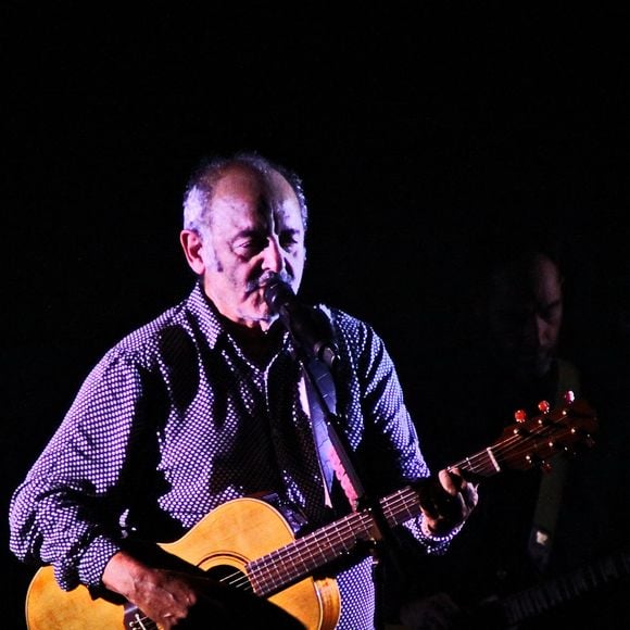 Concert de Louis Chedid dan sla salle "Le Tahiti" à Gacé, le 3 octobre 2021. 
© Sébastien Legendre / Panoramic / Bestimage