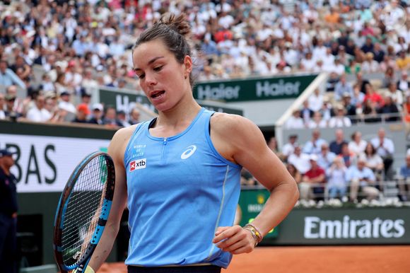 La française Loïs Boisson bat l'américaine Pegula (3-6, 6-4, 6-4), au 4ème tour des internationaux de France de Tennis de Roland Garros 2025 (Jour 9), à Paris, France, le 2 juin 2025. Boisson a renversé la situation face à l’Américaine Pegula, numéro trois mondiale, pour s’offrir la plus belle victoire de sa carrière (3-6, 6-4, 6-4) et se hisser en quarts de finale de Roland-Garros. © Jacovides-Moreau/Bestimage