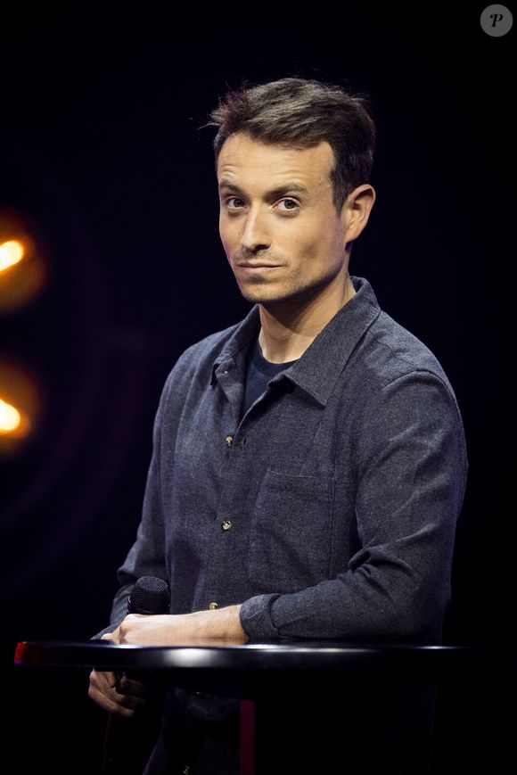 A travers un émouvant texte, il y raconte ses souvenirs avec elle et avoue avoir "le coeur déchiré".

Hugo Clement - Journaliste - Deuxième édition du Grand Débat des Valeurs au Palais des Sports de Paris le 13 avril 2023.