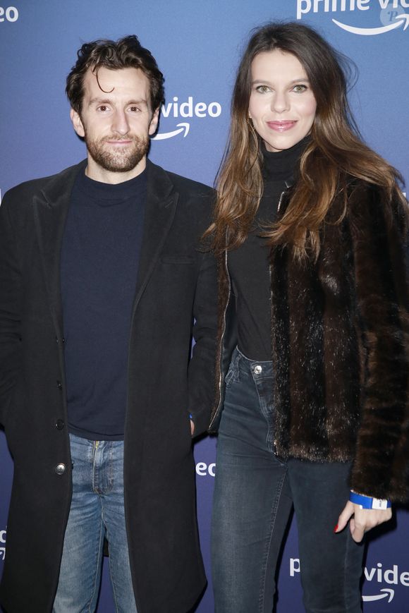 Pablo Mira et Lisa Brunet - Inauguration de la salle de projection privée et éphémère Amazon Prime Video Club, dont l'accès est entièrement gratuit, place de La Madeleine, à Paris, France, le 9 décembre 2021 © Christophe Aubert via Bestimage