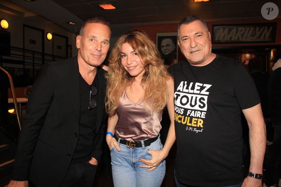 Lola Marois a partagé un cliché de deux humoristes au moment de leurs retrouvailles.

Laurent Baffie, Lola Marois-Bigard et son mari Jean-Marie Bigard après le spectacle "Il Etait Une Fois Jean-Marie Bigard" à L'Olympia de Paris, France, le 27 février 2020. © Philippe Baldini/Bestimage