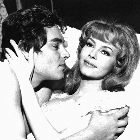 Michèle Mercier va être honorée à Cannes par une grande exposition à l’espace Miramar.

Photo d'archive de l'actrice Michele Mercier et de l'acteur germanique Fred Williams sur le film 'Angelique and the King'. Photo par dpa/ABACA.