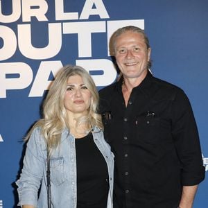 Emmanuel Petit est venu avec sa compagne Asma

Emmanuel Petit et sa compagne Asma - Avant-Première "Sur la Route de Papa" UGC Bercy à Paris le 16 juin 2025. © Marc Ausset-Lacroix/Bestimage
