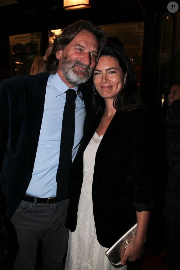 Frédéric Beigbeder et Lara Micheli lors de la soirée de remise du prix du Café de Flore à Paris, le 5 novembre 2025.

Photo : Philippe Baldini / Bestimage
