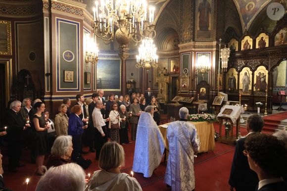 La cérémonie s'est déroulée en la cathédrale Saint-Alexandre-Nevsky

Exclusif - Macha Meril aux obsèques de sa soeur la princesse Hélène Gagarine en la cathédrale Saint-Alexandre-Nevsky, à Paris, France, le 20 août 2025. © Denis Guignebourg/Bestimage