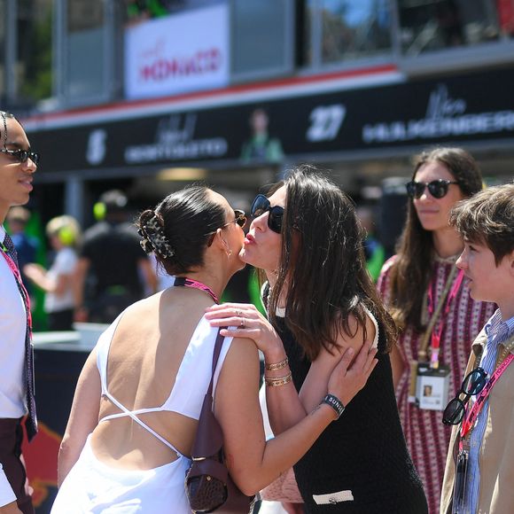 Charlotte Casiraghi et son fils Raphaël Elmaleh - lors du Grand Prix de Formule 1 (F1) Tag Heuer de Monaco le 25 mai 2025. © Lionel Urman/Bestimage