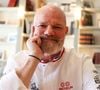 Ensemble, le couple a un enfant, Louis-Oscar, adopté au Mexique en 2005.

Exclusif - Le chef Philippe Etchebest dans les cuisines de son restaurant "Maison Nouvelle" à Bordeaux, le 11 avril 2025. ©Jean-Marc Lhomer/Bestimage.