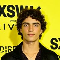 Vogue World Milan : Le fils d’un des plus grands acteurs de sa génération a fait ses premiers pas de mannquin lors du défilé