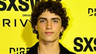 Vogue World Milan : Le fils d’un des plus grands acteurs de sa génération a fait ses premiers pas de mannquin lors du défilé