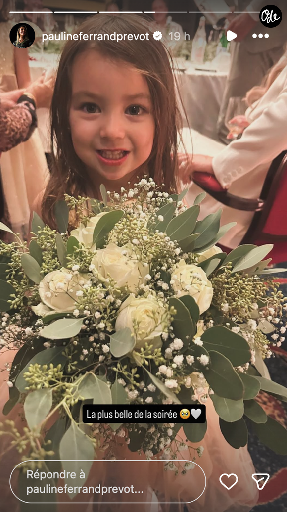 Pauline Ferrand-Prévot dévoile plusieurs photos de son mariage avec Dylan van Baarle sur Instagram le dimanche 25 octobre 2026.