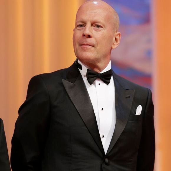 Aujourd'hui, cette maladie neurodégénérative incurable continue de progresser.

Bruce Willis à la cérémonie d'ouverture du 65ème festival de Cannes 

Photo : Jacovides-Borde-Moreau / Bestimage
