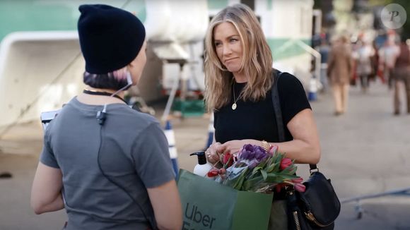 Dans la fiction "The Morning Show", Joe Marinelli avait également donné la réplique à Jennifer Aniston.

Les stars de Friends, Jennifer Aniston et David Schwimmer, sont réunies dans une publicité du Super Bowl - 2024. (JLPPA / Bestimage).