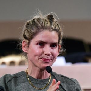Alice Taglioni lors de la 165ème vente aux enchères des Hospices de Beaune, plus de 18 millions d'euros récoltés pour 538 pièces au profit de deux associations : l'institut Robert-Debré du cerveau de l'enfant et Enfance et handicap en Côte-d'Or le 16 novembre 2025. un enchérisseur chinois remporte la pièce de charité pour 400 000 euros © Romain Doucelin / Bestimage