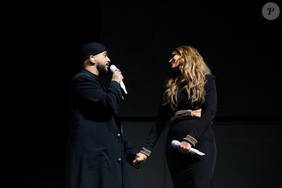 Exclusif - Vitaa et Slimane sur la scène de l'AccorHotels Arena à Paris pour leur tournée " Versus Tour" le 22 octobre 2021.
© Tiziano Da Silva / Bestimage