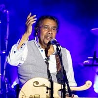 Laurent Voulzy pris en charge en Angleterre : il explique pourquoi il a choisi ce pays qu'il connaît bien et non la France