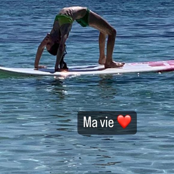 La fille d'Arthur et Mareva Galanter sur Instagram.