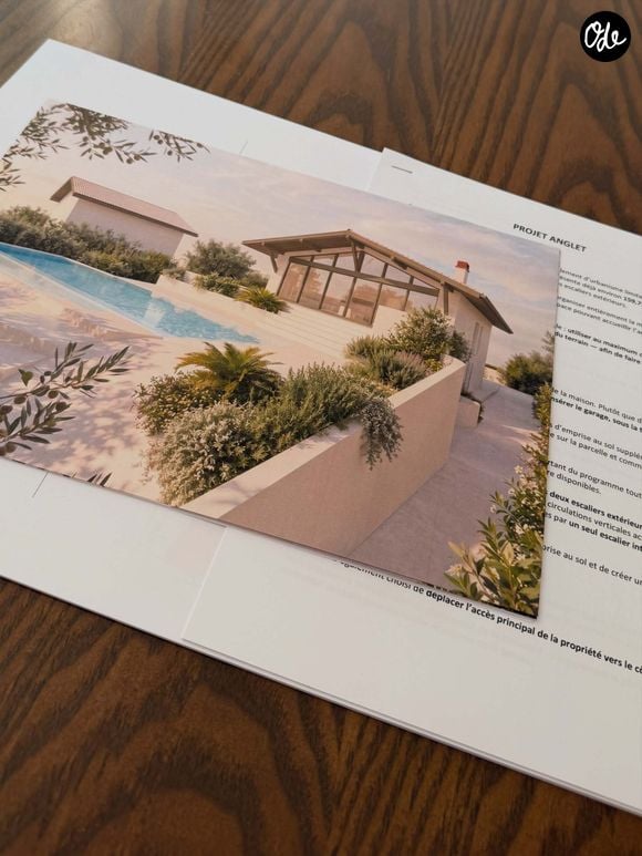 Mais cette maison nécessitera encore beaucoup de patience puisque Cindy Poumeyrol annonce au moins un an de travaux.

Cindy Poumeyrol, révélée dans "Koh-Lanta", s'offre une nouvelle maison.