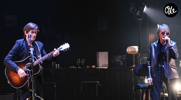 Jacques Dutronc et Thomas Dutronc en showcase de leur tournée "Dutronc & Dutronc" au Centre Evénementiel de Courbevoie le 11 avril 2022.   © Coadic Guirec/Bestimage
