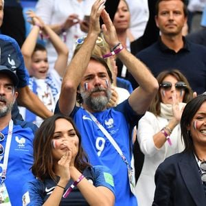 Bruno Solo, Nagui, Valérie Bégue et Leila Kaddour Boudadi lors du match des quarts de finale de la Coupe du monde de la FIFA 2018 au stade de Nijni Novgorod, en Russie, le 6 juillet 2018. Photo de Christian Liewig/ABACAPRESS.COM