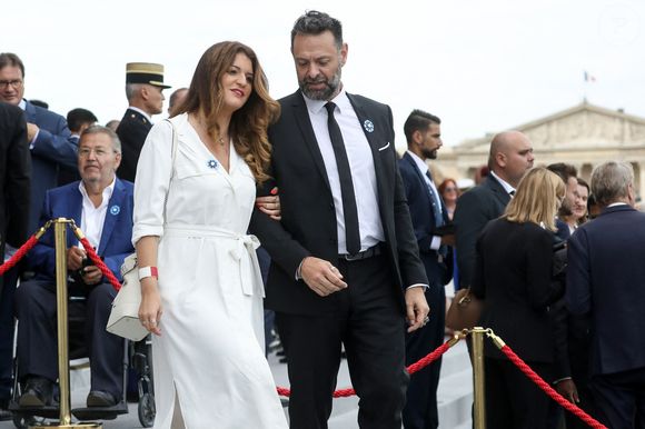 Elle est mariée depuis août à Matthias Savignac

Marlène Schiappa Secrétaire d'Etat auprès de la Première ministre, chargée de l'Economie sociale et solidaire et de la Vie associative et sonn compagnon lors de la cérémonie du 143ème défilé militaire du 14 juillet, jour de la Fête Nationale, sur les Champs-Elysées et la place de la Concorde, à Paris, France, le 14 juillet 2023. © Stéphane Lemouton/Bestimage