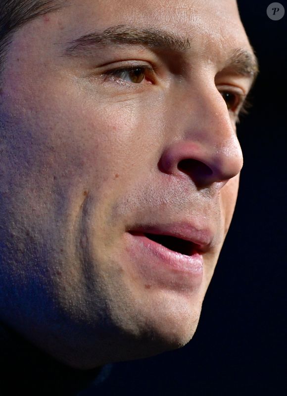 Comme l'a précisé BFMTV à 14H30 et est rentré "par une porte discrètement". 

Jordan Bardella lors d'un meeting à Etrepagny le 15 décembre 2024. © Christian Liewig / Bestimage